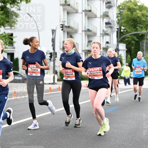14.06.2026 - REWE Women's Run Dr. Thomas Lammeyer http://msf.ph/oto/9777785 14.06.2026 10:41:52 Laufen 5778, 5287, 7, 5806, 6021, 7 meine-sportfotos.de