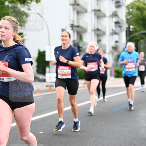 14.06.2026 - REWE Women's Run Dr. Thomas Lammeyer http://msf.ph/oto/9777795 14.06.2026 10:41:53 Laufen 58, 5021 meine-sportfotos.de