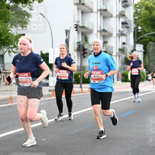 14.06.2026 - REWE Women's Run Dr. Thomas Lammeyer http://msf.ph/oto/9777802 14.06.2026 10:41:54 Laufen 5753, 5070, 5683 meine-sportfotos.de