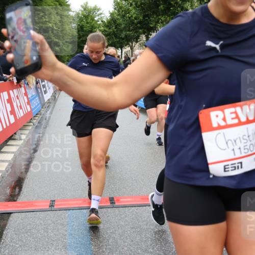 14.06.2026 - REWE Women's Run Strokosch-Dieckow http://msf.ph/oto/9777820 14.06.2026 09:57:07 Ziel 10167, 10253, 10479, 10740, 10773, 10844, 11055, 11132, 11214, 11302, 11344, 11436, 11509, 11535 meine-sportfotos.de