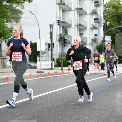 14.06.2026 - REWE Women's Run Dr. Thomas Lammeyer http://msf.ph/oto/9777826 14.06.2026 10:41:57 Laufen 5911, 57, 5500, 7 meine-sportfotos.de