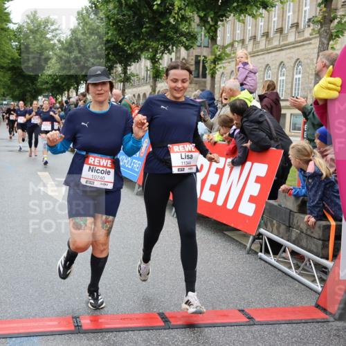 14.06.2026 - REWE Women's Run Strokosch-Dieckow http://msf.ph/oto/9777853 14.06.2026 09:57:10 Ziel 10131, 10167, 10253, 10287, 10463, 10479, 10740, 10773, 10844, 11055, 11132, 11214, 11302, 11344, 11436, 11509, 11535 meine-sportfotos.de