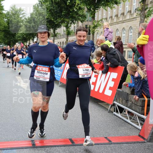 14.06.2026 - REWE Women's Run Strokosch-Dieckow http://msf.ph/oto/9777872 14.06.2026 09:57:10 Ziel 10131, 10167, 10253, 10287, 10463, 10479, 10740, 10773, 10844, 11055, 11132, 11214, 11302, 11344, 11436, 11509, 11535 meine-sportfotos.de
