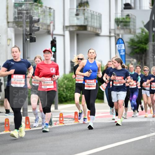 14.06.2026 - REWE Women's Run Dr. Thomas Lammeyer http://msf.ph/oto/9777968 14.06.2026 10:42:19 Laufen 5571, 5376, 5219, 5640, 5, 0, 5212, 57, 5898 meine-sportfotos.de