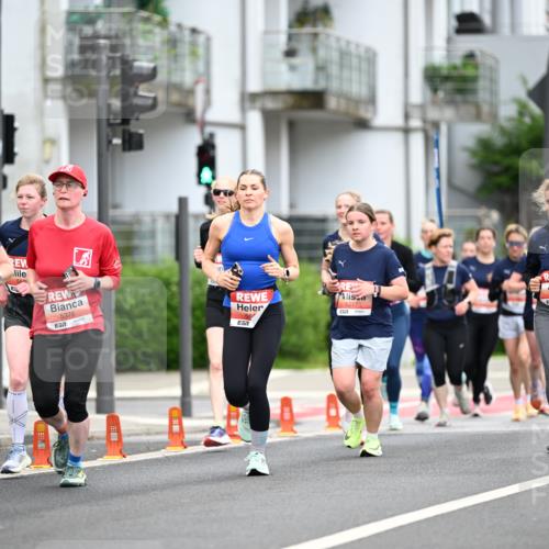 14.06.2026 - REWE Women's Run Dr. Thomas Lammeyer http://msf.ph/oto/9777974 14.06.2026 10:42:19 Laufen 6701, 5376, 7, 5217, 57, 5898, 657 meine-sportfotos.de
