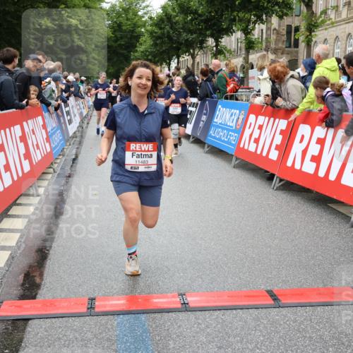 14.06.2026 - REWE Women's Run Strokosch-Dieckow http://msf.ph/oto/9777996 14.06.2026 10:01:01 Ziel 10162, 10188, 10198, 10454, 10613, 10637, 10805, 10905, 11205, 11324, 11422, 11483, 11493 meine-sportfotos.de