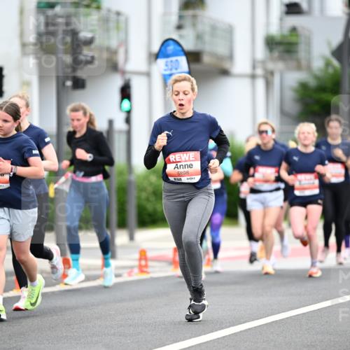 14.06.2026 - REWE Women's Run Dr. Thomas Lammeyer http://msf.ph/oto/9777997 14.06.2026 10:42:22 Laufen 5219, 5217, 51, 530, 5898, 7 meine-sportfotos.de