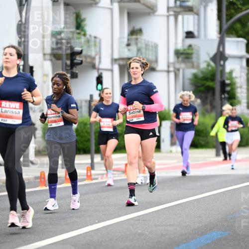 14.06.2026 - REWE Women's Run Dr. Thomas Lammeyer http://msf.ph/oto/9778043 14.06.2026 10:42:27 Laufen 5284, 5280, 5872, 657, 5107 meine-sportfotos.de