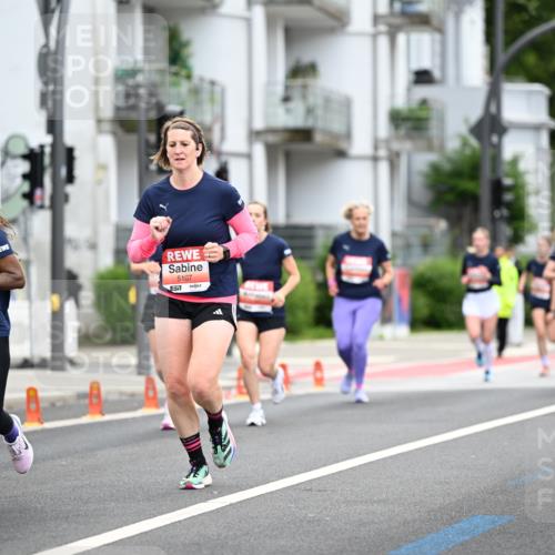 14.06.2026 - REWE Women's Run Dr. Thomas Lammeyer http://msf.ph/oto/9778051 14.06.2026 10:42:28 Laufen 5107, 657 meine-sportfotos.de