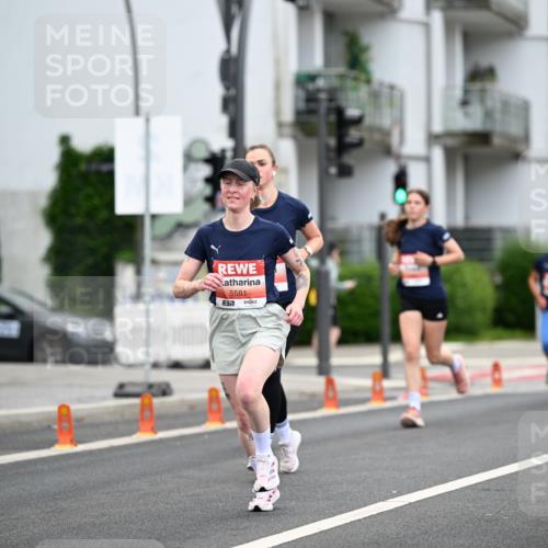 14.06.2026 - REWE Women's Run Dr. Thomas Lammeyer http://msf.ph/oto/9778096 14.06.2026 10:42:33 Laufen 5113, 5581, 7 meine-sportfotos.de