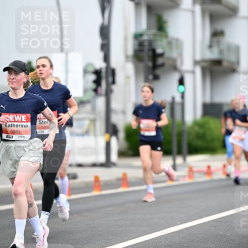 14.06.2026 - REWE Women's Run Dr. Thomas Lammeyer http://msf.ph/oto/9778105 14.06.2026 10:42:34 Laufen 5209, 5581, 7 meine-sportfotos.de