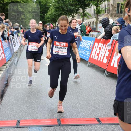 14.06.2026 - REWE Women's Run Strokosch-Dieckow http://msf.ph/oto/9778135 14.06.2026 09:57:14 Ziel 10131, 10167, 10253, 10287, 10463, 10479, 10543, 10611, 10740, 10835, 10844, 10926, 11016, 11055, 11344 meine-sportfotos.de