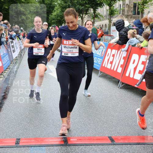 14.06.2026 - REWE Women's Run Strokosch-Dieckow http://msf.ph/oto/9778173 14.06.2026 09:57:15 Ziel 10131, 10167, 10287, 10385, 10463, 10543, 10611, 10740, 10835, 10844, 10926, 11016, 11055, 11344 meine-sportfotos.de