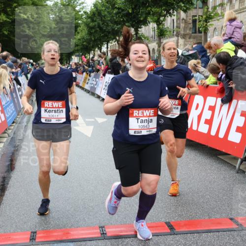 14.06.2026 - REWE Women's Run Strokosch-Dieckow http://msf.ph/oto/9778331 14.06.2026 09:57:19 Ziel 10131, 10287, 10385, 10463, 10543, 10611, 10835, 10926, 10976, 11016, 11183 meine-sportfotos.de