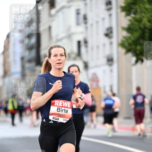 14.06.2026 - REWE Women's Run Dr. Thomas Lammeyer http://msf.ph/oto/9778338 14.06.2026 10:44:26 Laufen 5682 meine-sportfotos.de