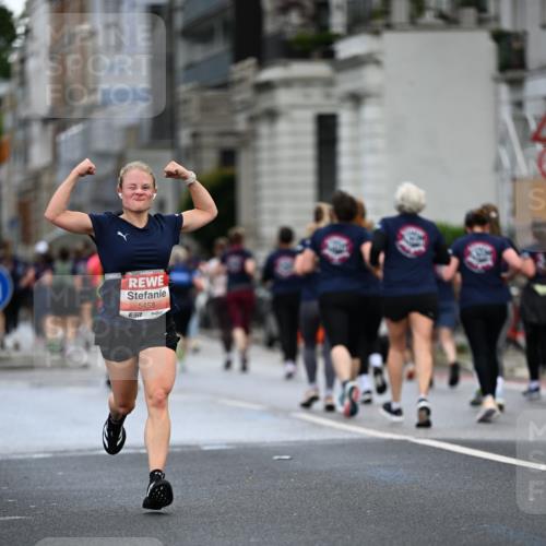 14.06.2026 - REWE Women's Run Dr. Thomas Lammeyer http://msf.ph/oto/9778359 14.06.2026 10:44:35 Laufen 5458 meine-sportfotos.de