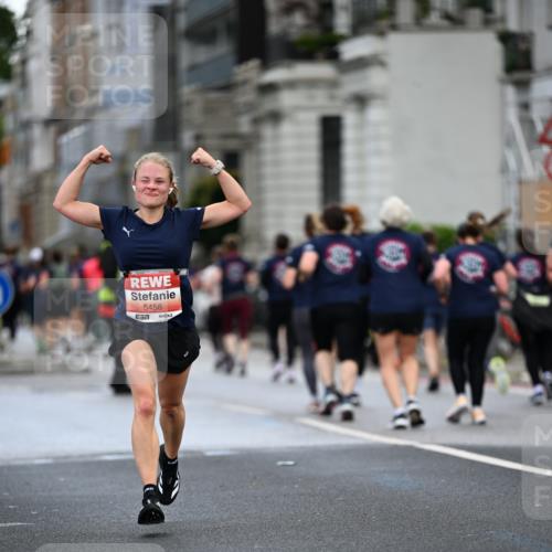 14.06.2026 - REWE Women's Run Dr. Thomas Lammeyer http://msf.ph/oto/9778362 14.06.2026 10:44:35 Laufen 5458 meine-sportfotos.de