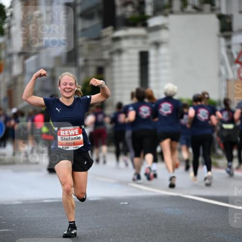 14.06.2026 - REWE Women's Run Dr. Thomas Lammeyer http://msf.ph/oto/9778363 14.06.2026 10:44:36 Laufen 5458 meine-sportfotos.de
