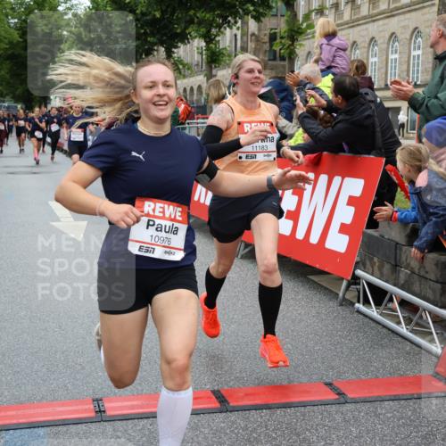 14.06.2026 - REWE Women's Run Strokosch-Dieckow http://msf.ph/oto/9778558 14.06.2026 09:57:22 Ziel 10131, 10385, 10463, 10543, 10611, 10835, 10926, 10976, 11016, 11183, 11304 meine-sportfotos.de