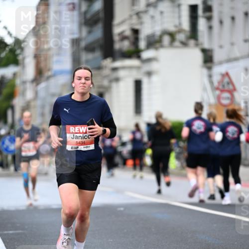 14.06.2026 - REWE Women's Run Dr. Thomas Lammeyer http://msf.ph/oto/9778610 14.06.2026 10:45:33 Laufen 5434 meine-sportfotos.de