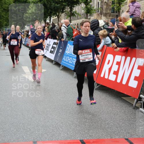 14.06.2026 - REWE Women's Run Strokosch-Dieckow http://msf.ph/oto/9778705 14.06.2026 09:57:27 Ziel 10075, 10226, 10385, 10802, 10901, 10976, 11183, 11262, 11304 meine-sportfotos.de