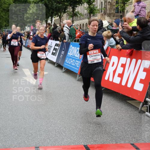 14.06.2026 - REWE Women's Run Strokosch-Dieckow http://msf.ph/oto/9778726 14.06.2026 09:57:27 Ziel 10075, 10226, 10385, 10802, 10901, 10976, 11183, 11262, 11304 meine-sportfotos.de
