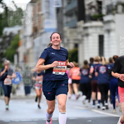 14.06.2026 - REWE Women's Run Dr. Thomas Lammeyer http://msf.ph/oto/9778754 14.06.2026 10:45:57 Laufen 5702 meine-sportfotos.de