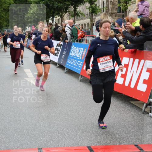 14.06.2026 - REWE Women's Run Strokosch-Dieckow http://msf.ph/oto/9778759 14.06.2026 09:57:27 Ziel 10075, 10226, 10385, 10802, 10901, 10976, 11183, 11262, 11304 meine-sportfotos.de