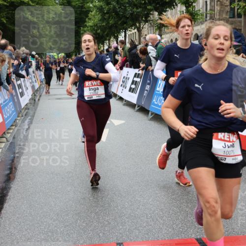 14.06.2026 - REWE Women's Run Strokosch-Dieckow http://msf.ph/oto/9778795 14.06.2026 09:57:28 Ziel 10075, 10226, 10802, 10901, 10976, 11183, 11262, 11304 meine-sportfotos.de