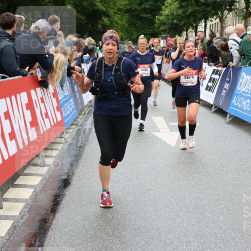 14.06.2026 - REWE Women's Run Strokosch-Dieckow http://msf.ph/oto/9778937 14.06.2026 09:57:35 Ziel 10075, 10173, 10226, 10310, 10377, 10802, 10901, 11262, 11276, 11423 meine-sportfotos.de