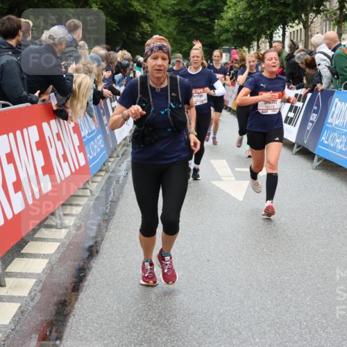 14.06.2026 - REWE Women's Run Strokosch-Dieckow http://msf.ph/oto/9778969 14.06.2026 09:57:35 Ziel 10075, 10173, 10226, 10310, 10377, 10802, 10901, 11262, 11276, 11423 meine-sportfotos.de