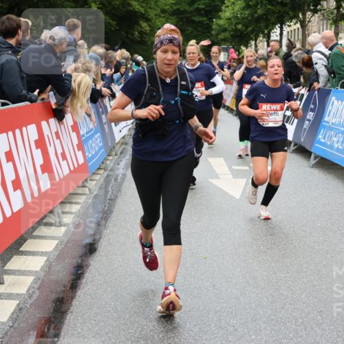 14.06.2026 - REWE Women's Run Strokosch-Dieckow http://msf.ph/oto/9779014 14.06.2026 09:57:35 Ziel 10075, 10173, 10226, 10310, 10377, 10802, 10901, 11262, 11276, 11423 meine-sportfotos.de
