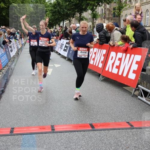 14.06.2026 - REWE Women's Run Strokosch-Dieckow http://msf.ph/oto/9779137 14.06.2026 09:57:38 Ziel 10173, 10226, 10310, 10377, 10378, 10815, 11131, 11276, 11423 meine-sportfotos.de