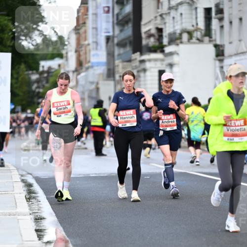 14.06.2026 - REWE Women's Run Dr. Thomas Lammeyer http://msf.ph/oto/9779260 14.06.2026 10:47:24 Laufen 5228, 57, 2919, 5933, 57, 5074, 5061 meine-sportfotos.de