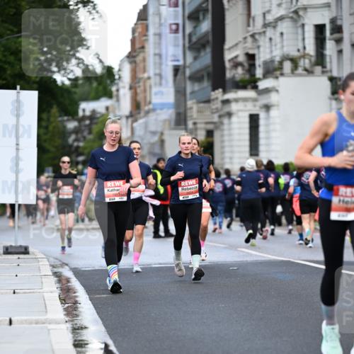14.06.2026 - REWE Women's Run Dr. Thomas Lammeyer http://msf.ph/oto/9779308 14.06.2026 10:47:32 Laufen 5911, 5924 meine-sportfotos.de