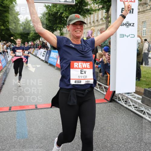 14.06.2026 - REWE Women's Run Strokosch-Dieckow http://msf.ph/oto/9779310 14.06.2026 09:57:41 Ziel 10173, 10310, 10377, 10378, 10815, 11131, 11210, 11276, 11423 meine-sportfotos.de