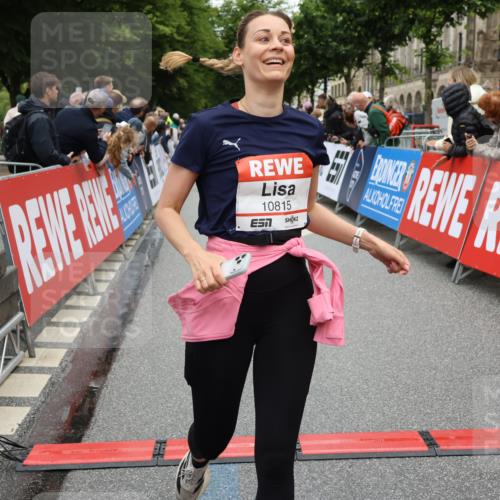 14.06.2026 - REWE Women's Run Strokosch-Dieckow http://msf.ph/oto/9779318 14.06.2026 09:57:42 Ziel 10173, 10310, 10377, 10378, 10815, 11131, 11210, 11276, 11423 meine-sportfotos.de