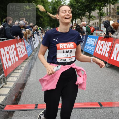 14.06.2026 - REWE Women's Run Strokosch-Dieckow http://msf.ph/oto/9779327 14.06.2026 09:57:43 Ziel 10173, 10310, 10377, 10378, 10815, 11131, 11210, 11276, 11423 meine-sportfotos.de