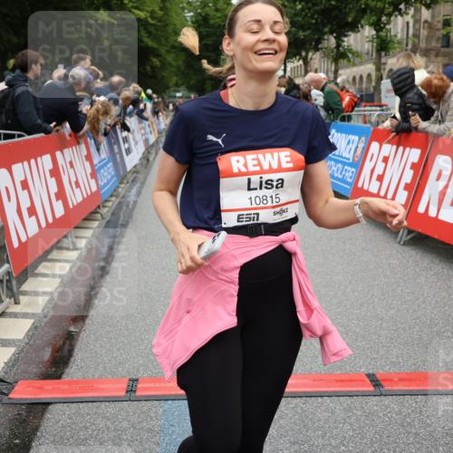 14.06.2026 - REWE Women's Run Strokosch-Dieckow http://msf.ph/oto/9779335 14.06.2026 09:57:43 Ziel 10173, 10310, 10377, 10378, 10815, 11131, 11210, 11276, 11423 meine-sportfotos.de
