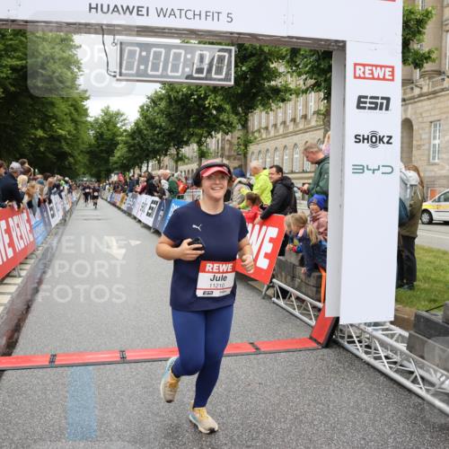 14.06.2026 - REWE Women's Run Strokosch-Dieckow http://msf.ph/oto/9779357 14.06.2026 09:57:45 Ziel 10310, 10377, 10378, 10815, 11131, 11210, 11423 meine-sportfotos.de