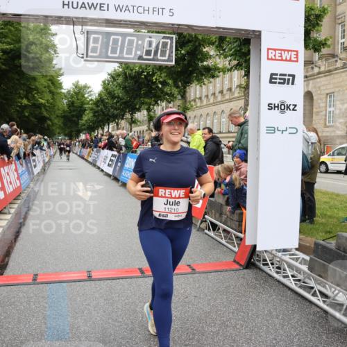 14.06.2026 - REWE Women's Run Strokosch-Dieckow http://msf.ph/oto/9779375 14.06.2026 09:57:45 Ziel 10310, 10377, 10378, 10815, 11131, 11210, 11423 meine-sportfotos.de