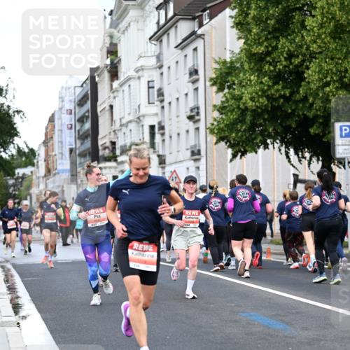 14.06.2026 - REWE Women's Run Dr. Thomas Lammeyer http://msf.ph/oto/9779542 14.06.2026 10:47:51 Laufen 5129, 5581 meine-sportfotos.de