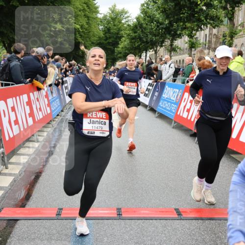 14.06.2026 - REWE Women's Run Strokosch-Dieckow http://msf.ph/oto/9779887 14.06.2026 09:58:10 Ziel 10069, 10605, 10638, 10640, 10912, 10930, 11160, 11240, 11370, 11479 meine-sportfotos.de