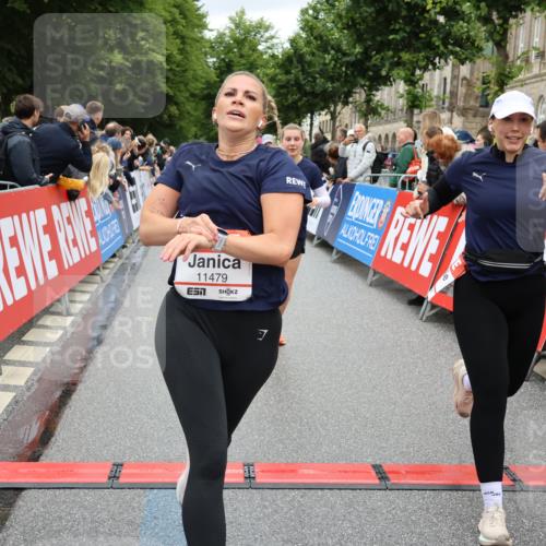 14.06.2026 - REWE Women's Run Strokosch-Dieckow http://msf.ph/oto/9779920 14.06.2026 09:58:10 Ziel 10069, 10605, 10638, 10640, 10912, 10930, 11160, 11240, 11370, 11479 meine-sportfotos.de