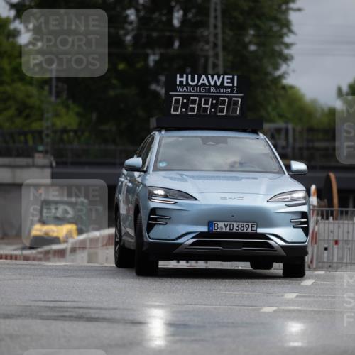 14.06.2026 - REWE Women's Run Michael Strokosch http://msf.ph/oto/9779922 14.06.2026 09:35:03 Laufen 2, 0, 39, 87, 389 meine-sportfotos.de