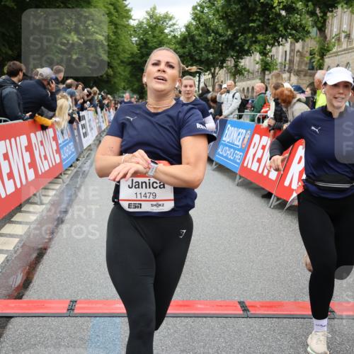 14.06.2026 - REWE Women's Run Strokosch-Dieckow http://msf.ph/oto/9779929 14.06.2026 09:58:10 Ziel 10069, 10605, 10638, 10640, 10912, 10930, 11160, 11240, 11370, 11479 meine-sportfotos.de