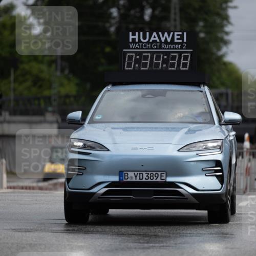 14.06.2026 - REWE Women's Run Michael Strokosch http://msf.ph/oto/9779937 14.06.2026 09:35:04 Laufen 2, 0, 09, 88, 389 meine-sportfotos.de