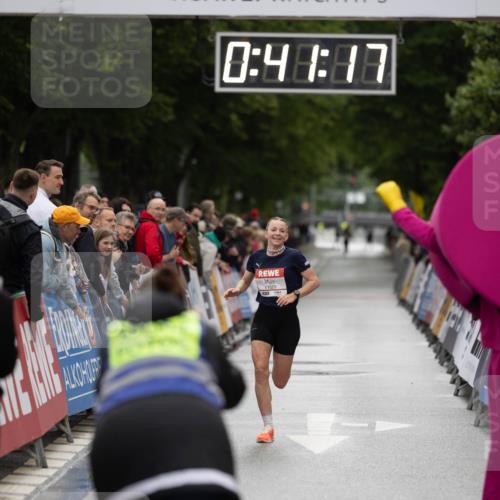 14.06.2026 - REWE Women's Run Michael Strokosch http://msf.ph/oto/9779998 14.06.2026 09:41:43 Laufen 7, 0, 48, 17, 11507 meine-sportfotos.de