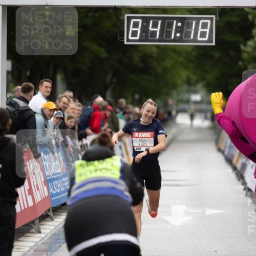 14.06.2026 - REWE Women's Run Michael Strokosch http://msf.ph/oto/9780009 14.06.2026 09:41:45 Laufen 8, 40, 18, 11507 meine-sportfotos.de