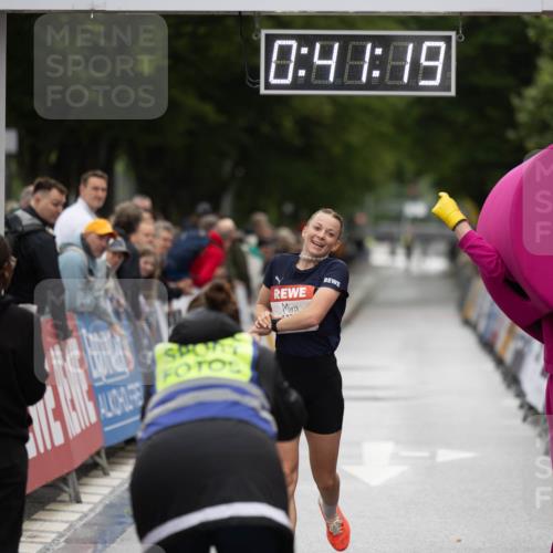 14.06.2026 - REWE Women's Run Michael Strokosch http://msf.ph/oto/9780014 14.06.2026 09:41:45 Laufen 0, 40, 09 meine-sportfotos.de